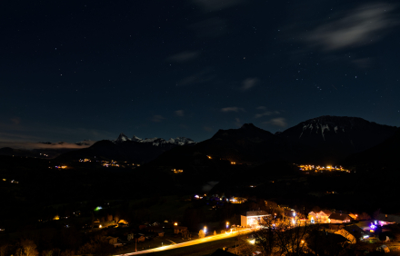 Reyvroz et son panorama à la nuit tombée - 23-12-23