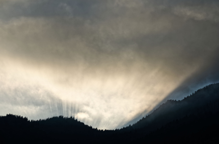 Jeux d’ombres sur les crêtes des Hermones - Reyvroz - 09/11/21