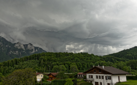 Nuage impressionnant précédent l'orage - Reyvroz - 09/06/24