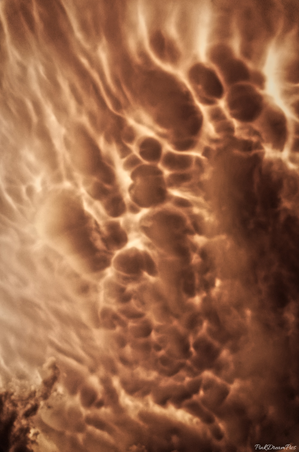Mamatus dans le ciel de Reyvroz - Haute-Savoie - 09/08/19