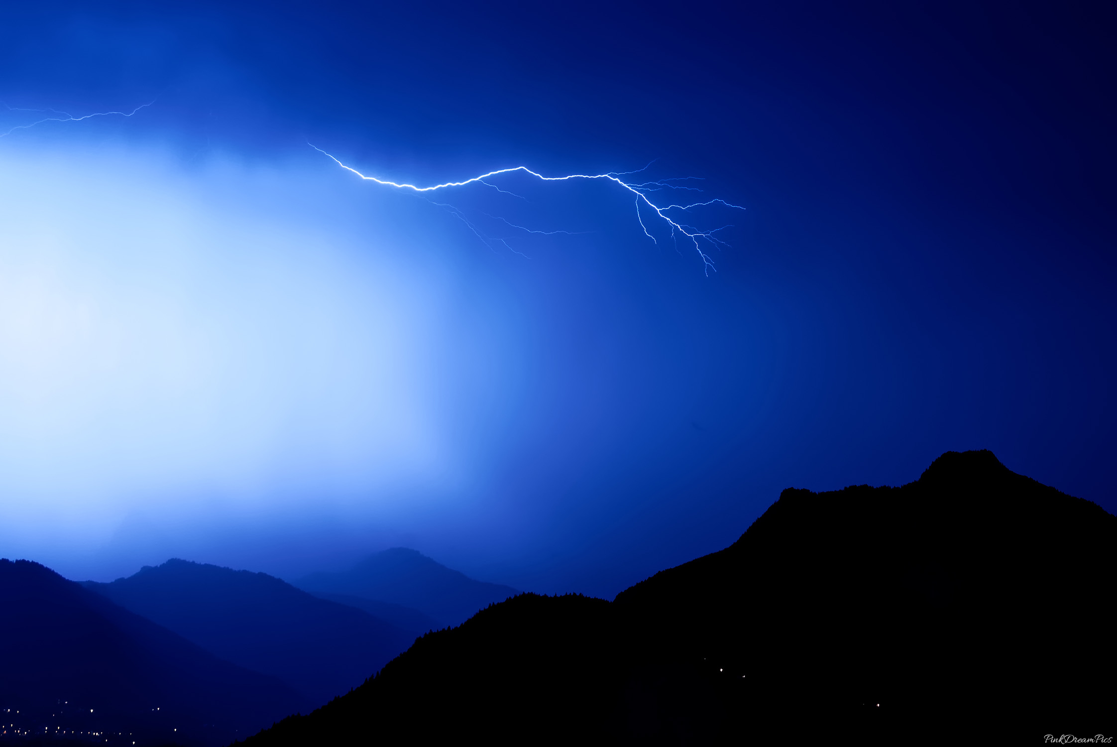 Eclair dans le ciel de Reyvroz - Haute-Savoie - 16/08/20