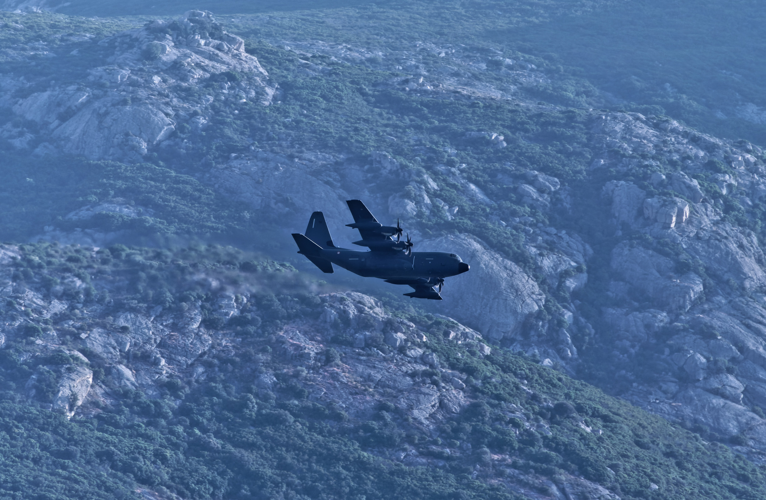 25-05-22 - Entrainement Militaire dans la baie de Calvi