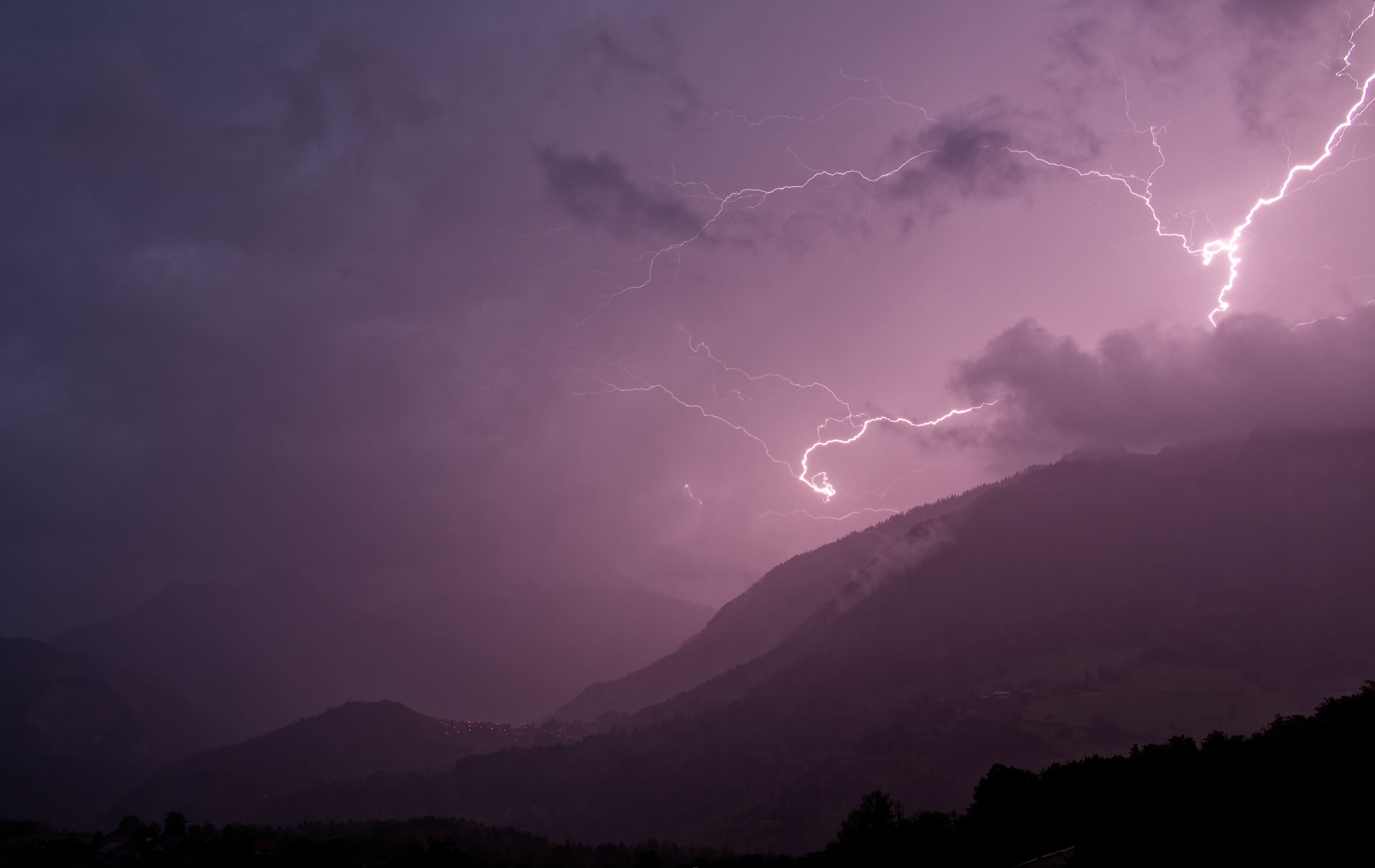 Orage au dessus de La Vernaz - 20/05/24